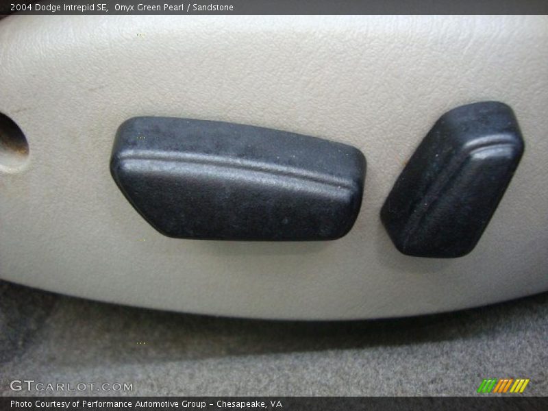 Onyx Green Pearl / Sandstone 2004 Dodge Intrepid SE