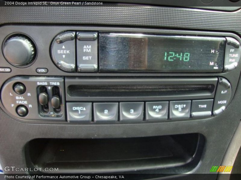 Onyx Green Pearl / Sandstone 2004 Dodge Intrepid SE