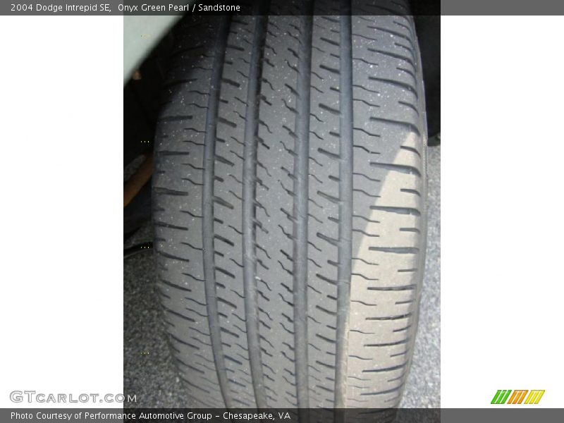 Onyx Green Pearl / Sandstone 2004 Dodge Intrepid SE