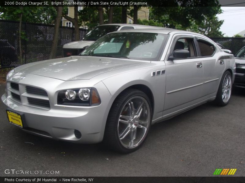 Bright Silver Metallic / Dark Slate Gray/Light Graystone 2006 Dodge Charger SE