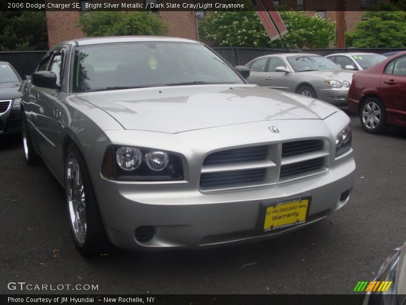 Bright Silver Metallic / Dark Slate Gray/Light Graystone 2006 Dodge Charger SE