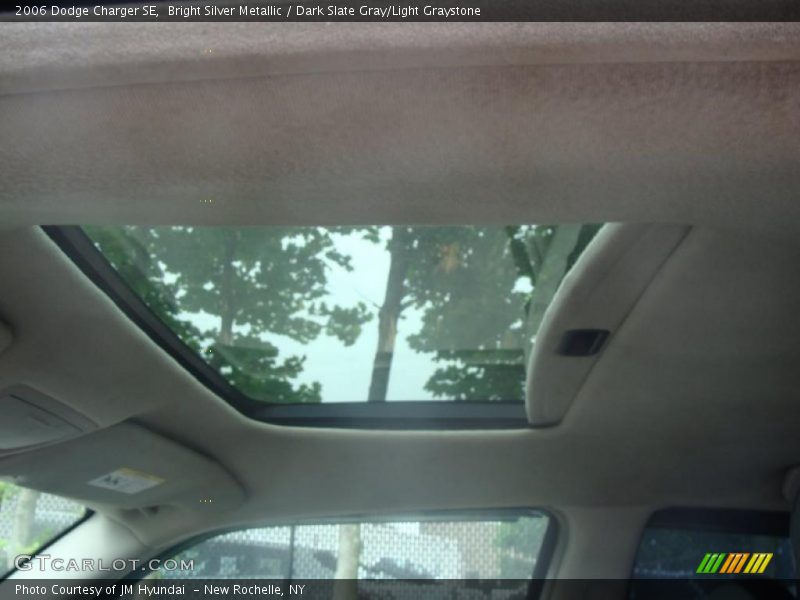 Bright Silver Metallic / Dark Slate Gray/Light Graystone 2006 Dodge Charger SE