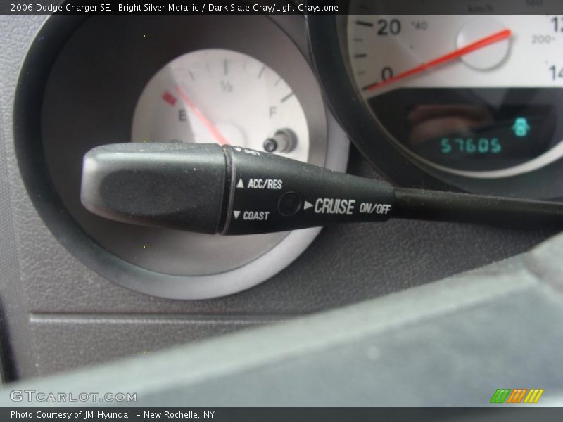 Bright Silver Metallic / Dark Slate Gray/Light Graystone 2006 Dodge Charger SE