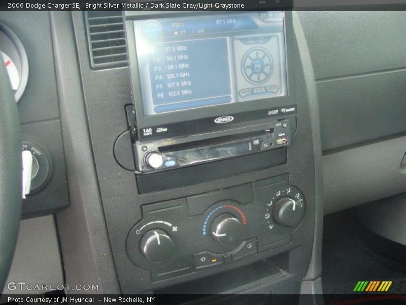 Bright Silver Metallic / Dark Slate Gray/Light Graystone 2006 Dodge Charger SE