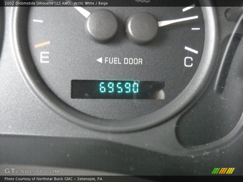 Arctic White / Beige 2002 Oldsmobile Silhouette GLS AWD