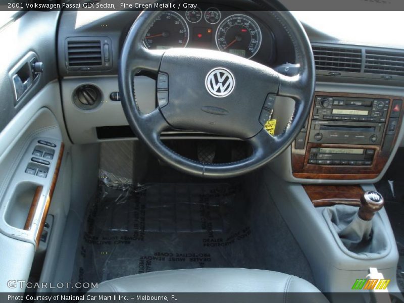 Pine Green Metallic / Gray 2001 Volkswagen Passat GLX Sedan