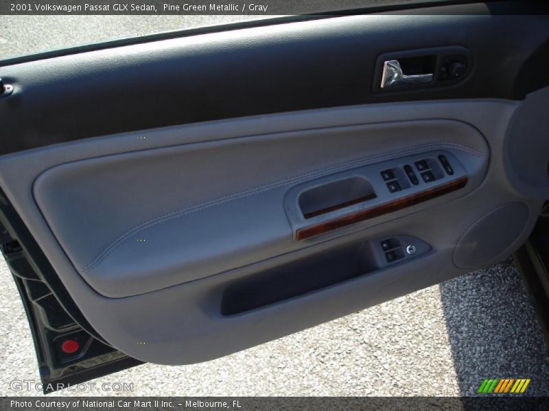 Pine Green Metallic / Gray 2001 Volkswagen Passat GLX Sedan