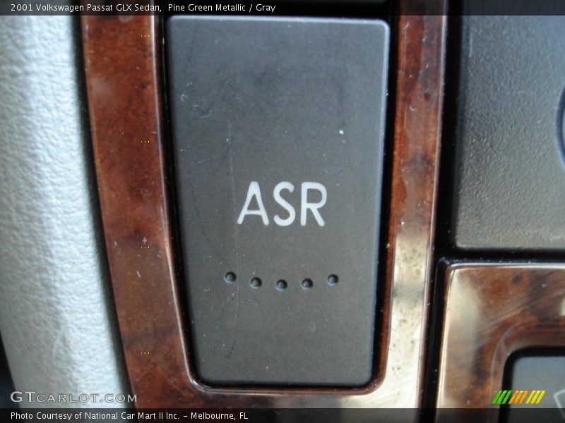 Pine Green Metallic / Gray 2001 Volkswagen Passat GLX Sedan