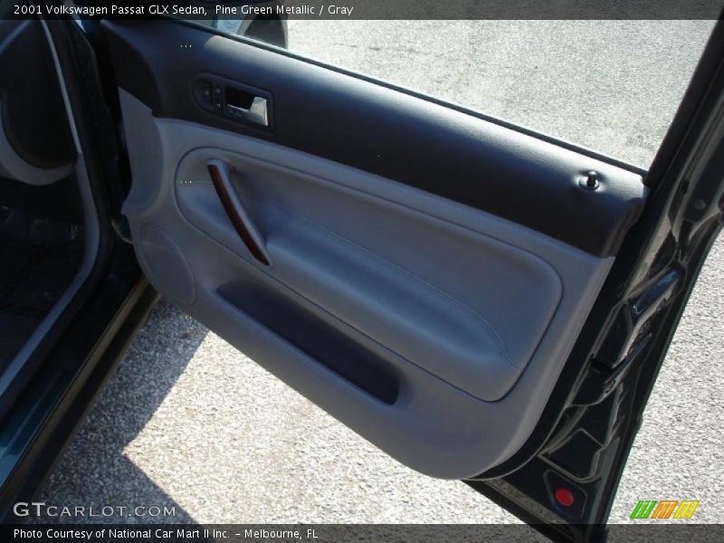 Pine Green Metallic / Gray 2001 Volkswagen Passat GLX Sedan