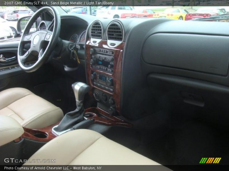 Sand Beige Metallic / Light Tan/Ebony 2007 GMC Envoy SLT 4x4