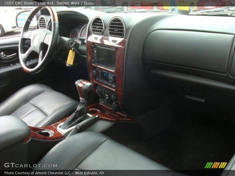 Summit White / Ebony 2007 GMC Envoy Denali 4x4