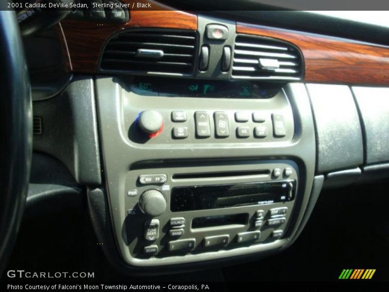 Sterling Silver / Black 2001 Cadillac DeVille Sedan