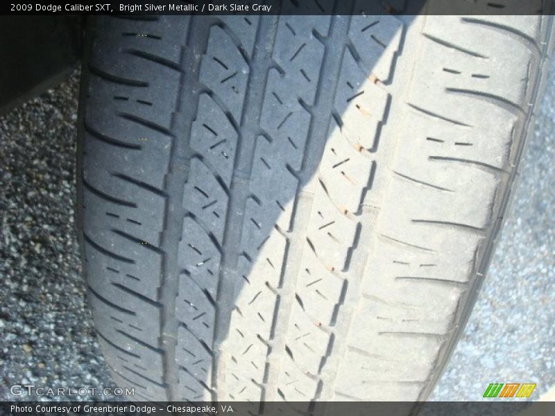 Bright Silver Metallic / Dark Slate Gray 2009 Dodge Caliber SXT
