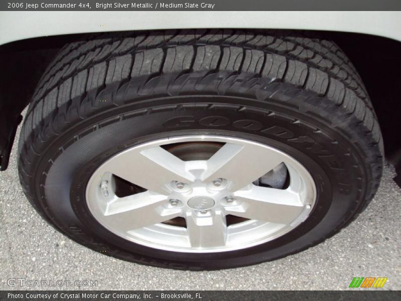 Bright Silver Metallic / Medium Slate Gray 2006 Jeep Commander 4x4