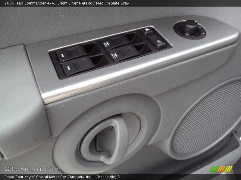 Bright Silver Metallic / Medium Slate Gray 2006 Jeep Commander 4x4