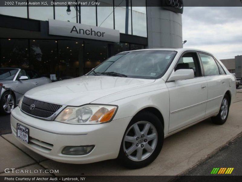 Diamond White Pearl / Grey 2002 Toyota Avalon XLS