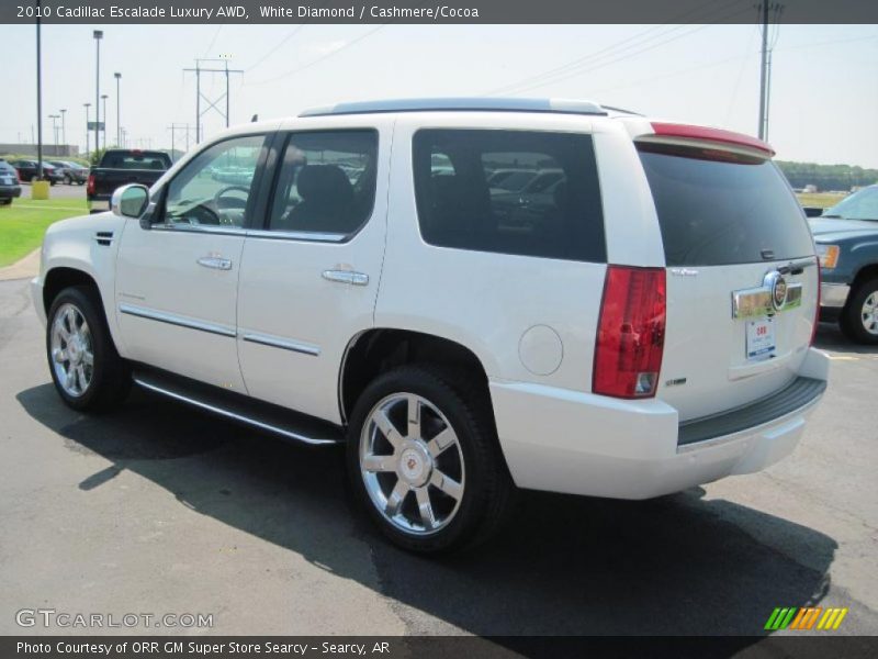 White Diamond / Cashmere/Cocoa 2010 Cadillac Escalade Luxury AWD