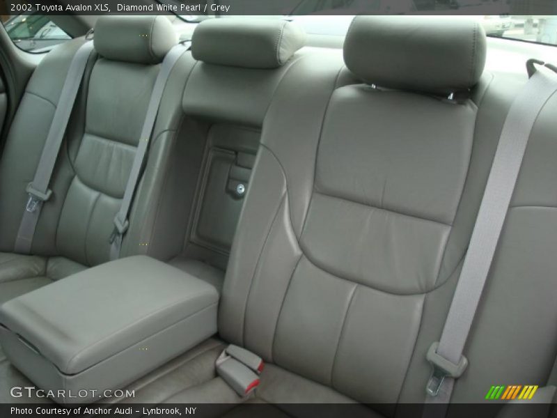 Diamond White Pearl / Grey 2002 Toyota Avalon XLS