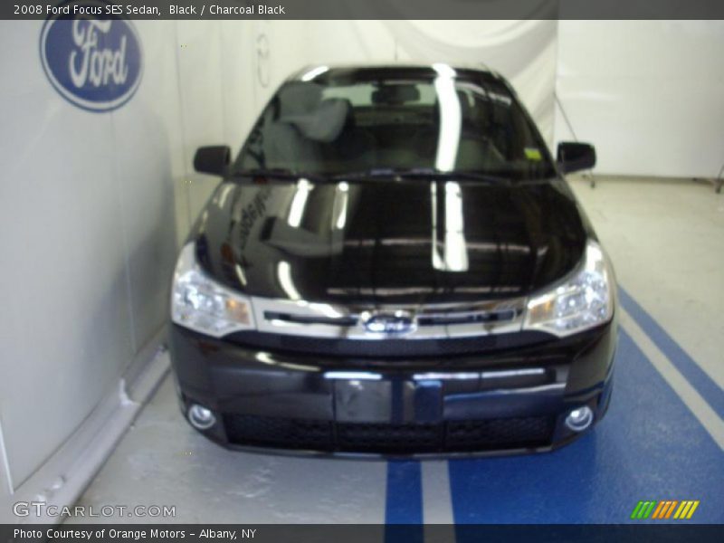 Black / Charcoal Black 2008 Ford Focus SES Sedan