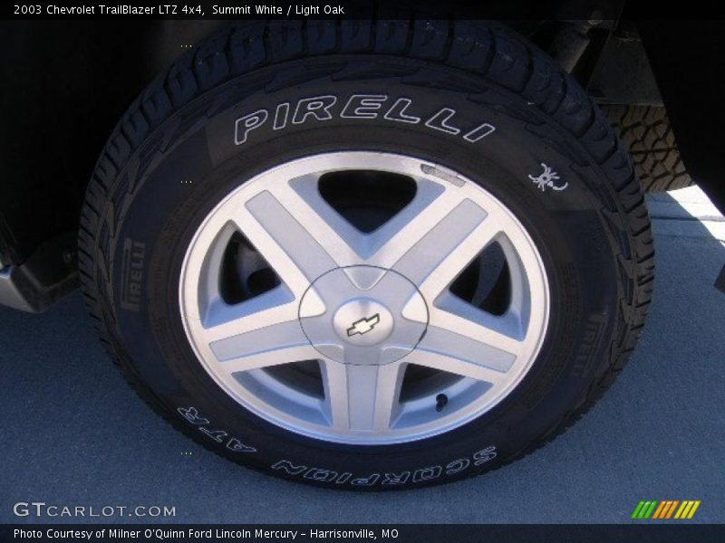 Summit White / Light Oak 2003 Chevrolet TrailBlazer LTZ 4x4