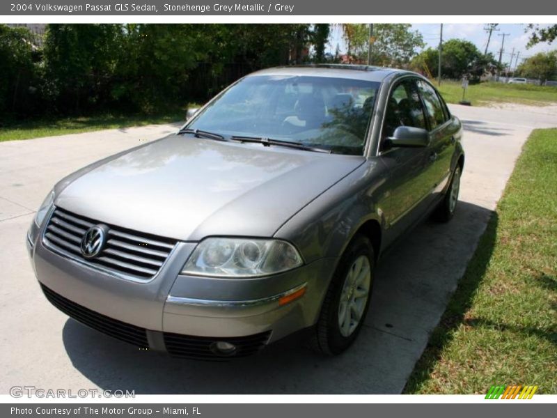 Stonehenge Grey Metallic / Grey 2004 Volkswagen Passat GLS Sedan