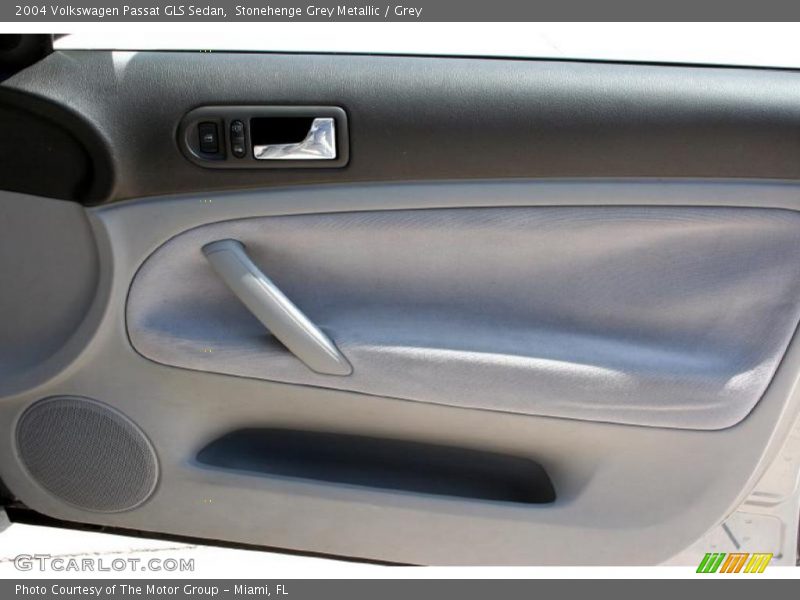 Stonehenge Grey Metallic / Grey 2004 Volkswagen Passat GLS Sedan