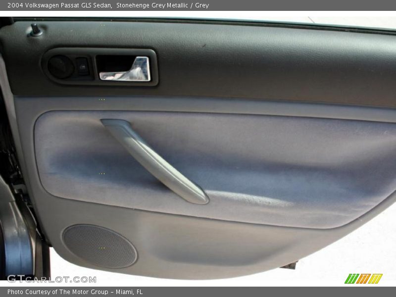 Stonehenge Grey Metallic / Grey 2004 Volkswagen Passat GLS Sedan