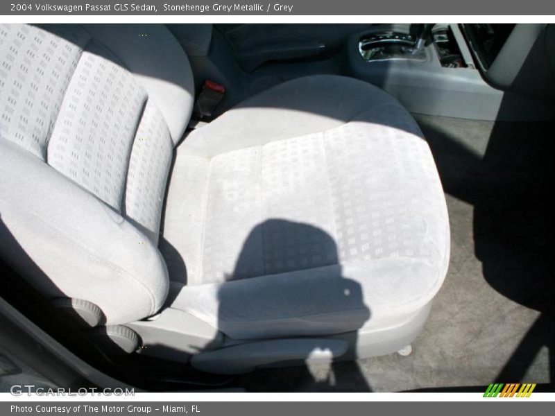 Stonehenge Grey Metallic / Grey 2004 Volkswagen Passat GLS Sedan
