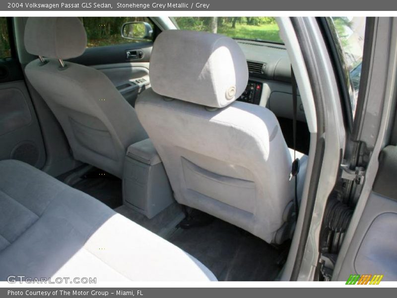 Stonehenge Grey Metallic / Grey 2004 Volkswagen Passat GLS Sedan