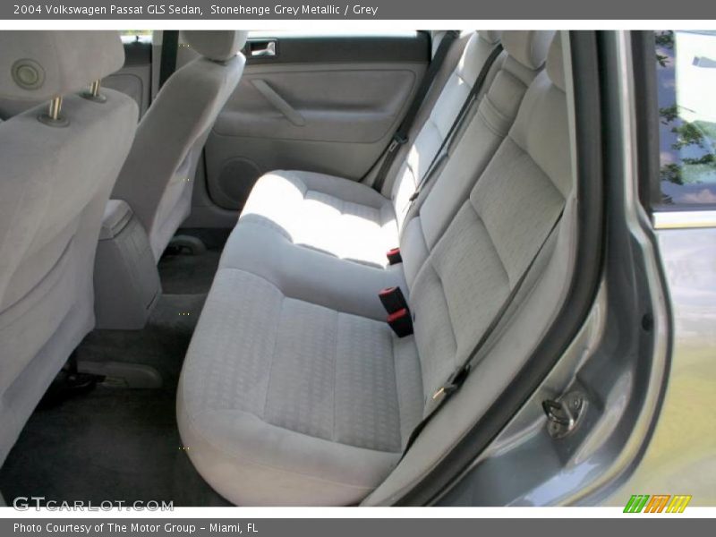Stonehenge Grey Metallic / Grey 2004 Volkswagen Passat GLS Sedan
