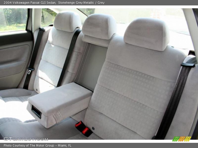 Stonehenge Grey Metallic / Grey 2004 Volkswagen Passat GLS Sedan