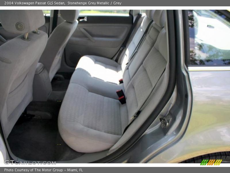 Stonehenge Grey Metallic / Grey 2004 Volkswagen Passat GLS Sedan