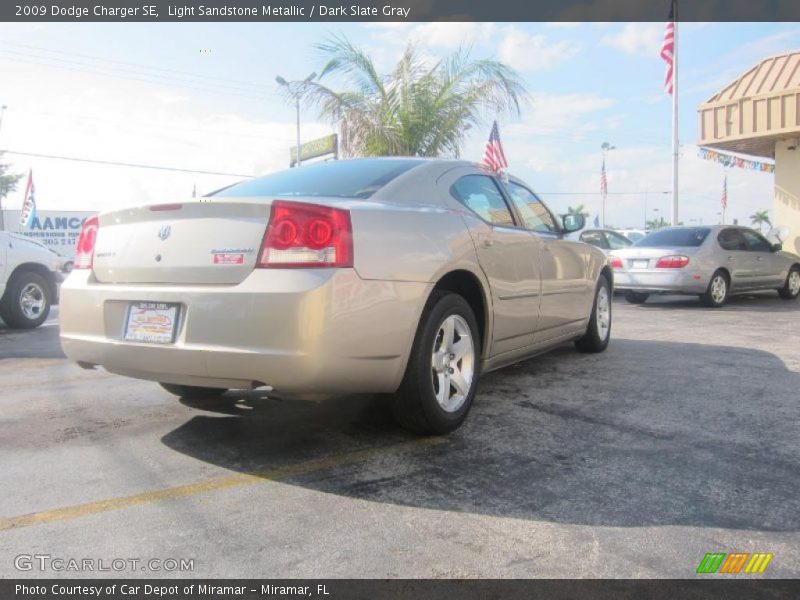 Light Sandstone Metallic / Dark Slate Gray 2009 Dodge Charger SE