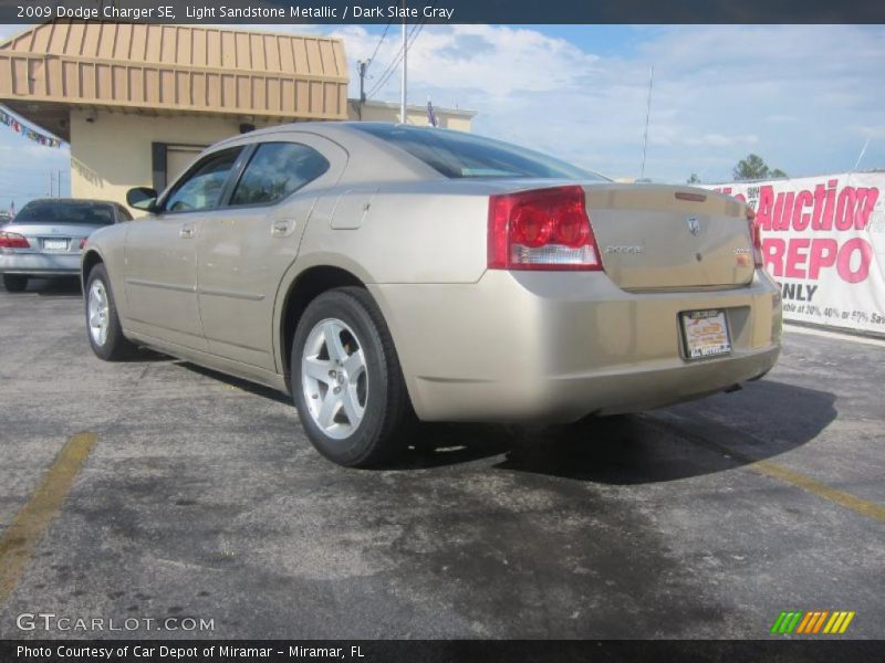 Light Sandstone Metallic / Dark Slate Gray 2009 Dodge Charger SE