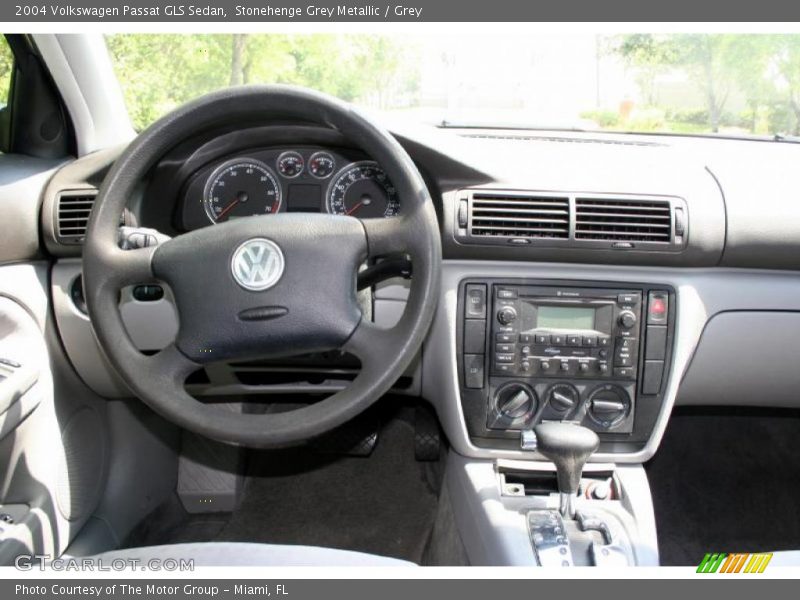 Stonehenge Grey Metallic / Grey 2004 Volkswagen Passat GLS Sedan