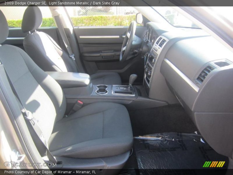 Light Sandstone Metallic / Dark Slate Gray 2009 Dodge Charger SE