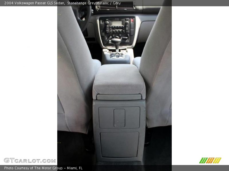 Stonehenge Grey Metallic / Grey 2004 Volkswagen Passat GLS Sedan