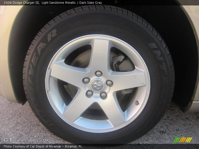 Light Sandstone Metallic / Dark Slate Gray 2009 Dodge Charger SE