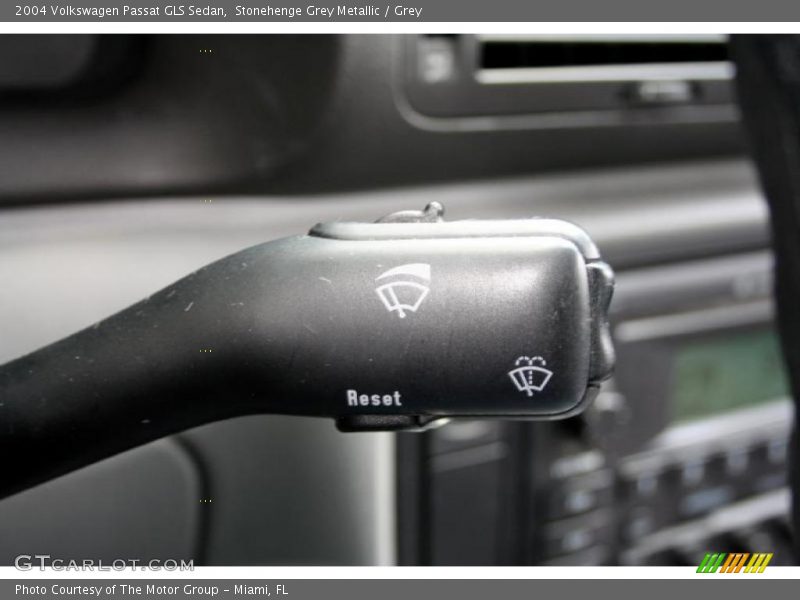 Stonehenge Grey Metallic / Grey 2004 Volkswagen Passat GLS Sedan