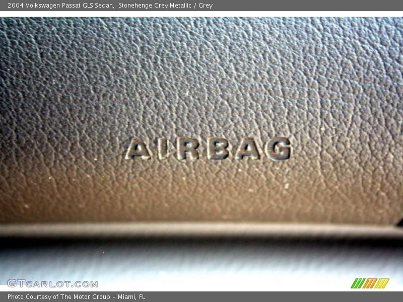 Stonehenge Grey Metallic / Grey 2004 Volkswagen Passat GLS Sedan