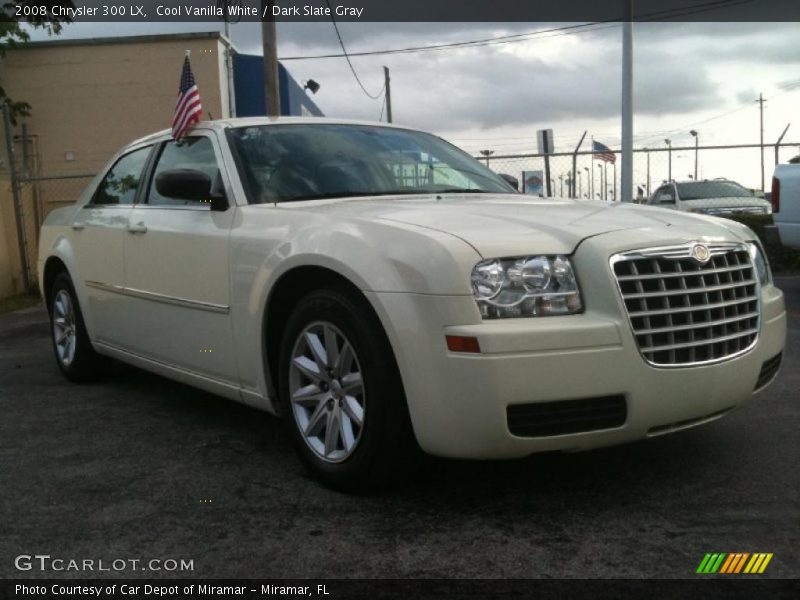 Cool Vanilla White / Dark Slate Gray 2008 Chrysler 300 LX