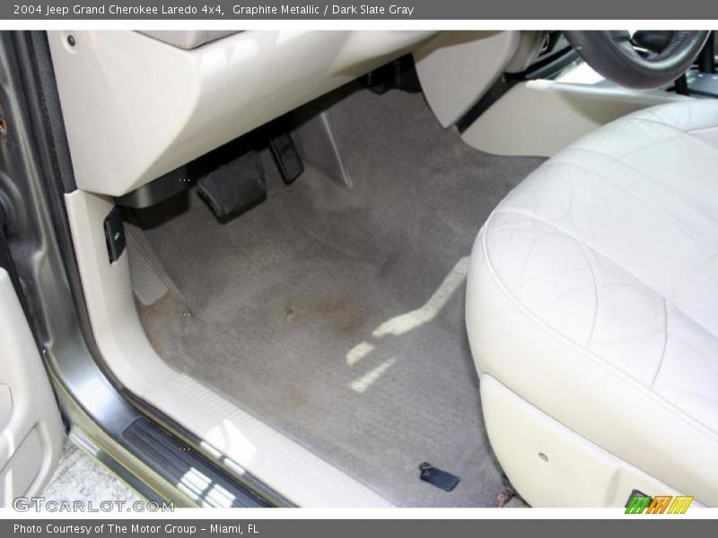 Graphite Metallic / Dark Slate Gray 2004 Jeep Grand Cherokee Laredo 4x4