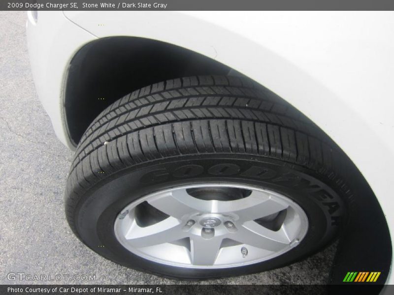 Stone White / Dark Slate Gray 2009 Dodge Charger SE