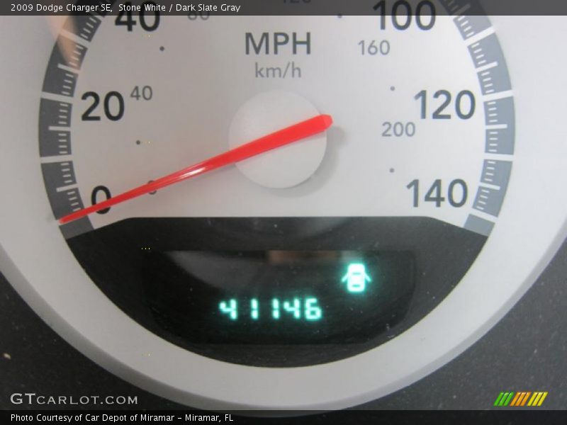 Stone White / Dark Slate Gray 2009 Dodge Charger SE