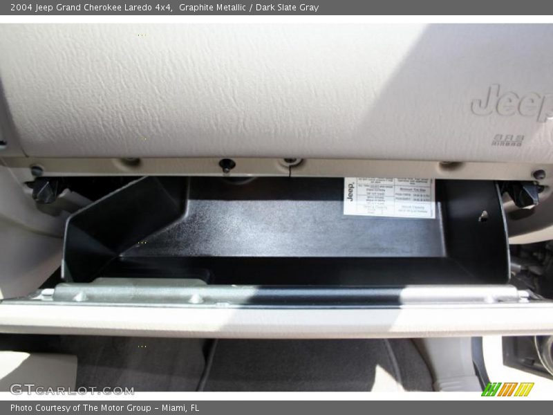 Graphite Metallic / Dark Slate Gray 2004 Jeep Grand Cherokee Laredo 4x4
