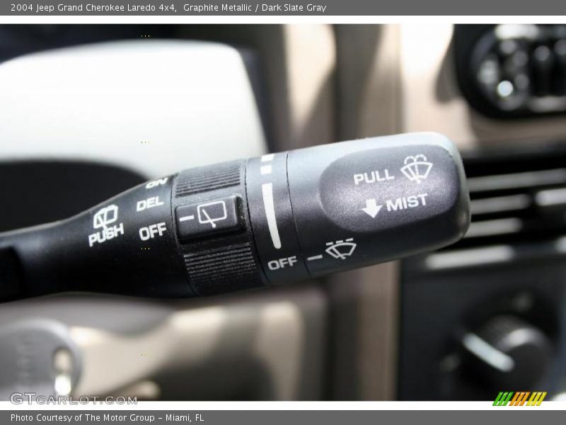 Graphite Metallic / Dark Slate Gray 2004 Jeep Grand Cherokee Laredo 4x4