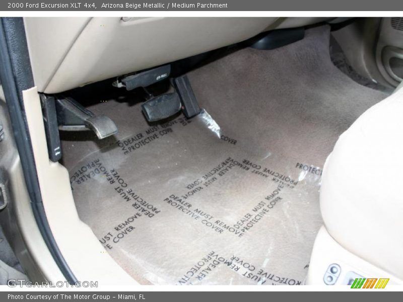 Arizona Beige Metallic / Medium Parchment 2000 Ford Excursion XLT 4x4