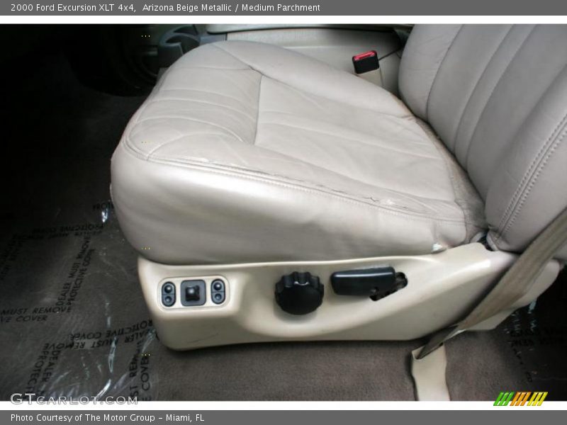Arizona Beige Metallic / Medium Parchment 2000 Ford Excursion XLT 4x4