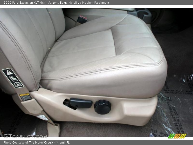 Arizona Beige Metallic / Medium Parchment 2000 Ford Excursion XLT 4x4