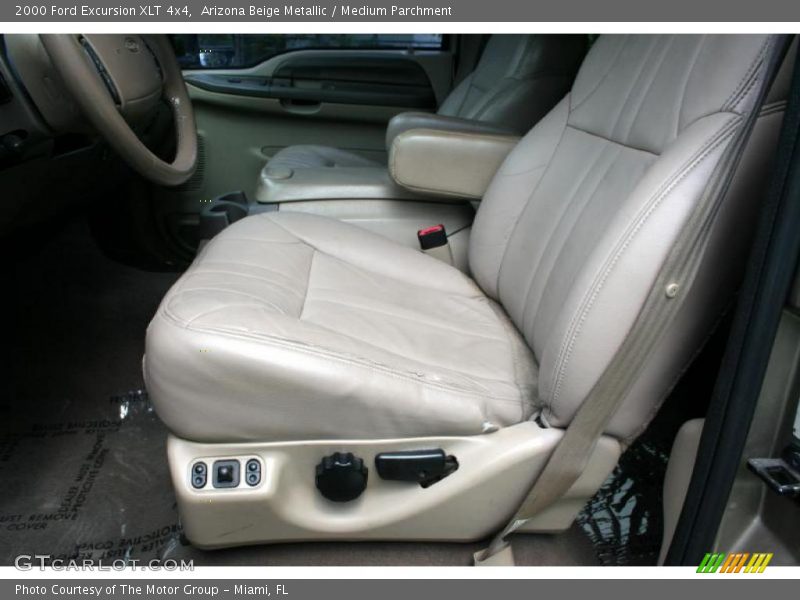 Arizona Beige Metallic / Medium Parchment 2000 Ford Excursion XLT 4x4